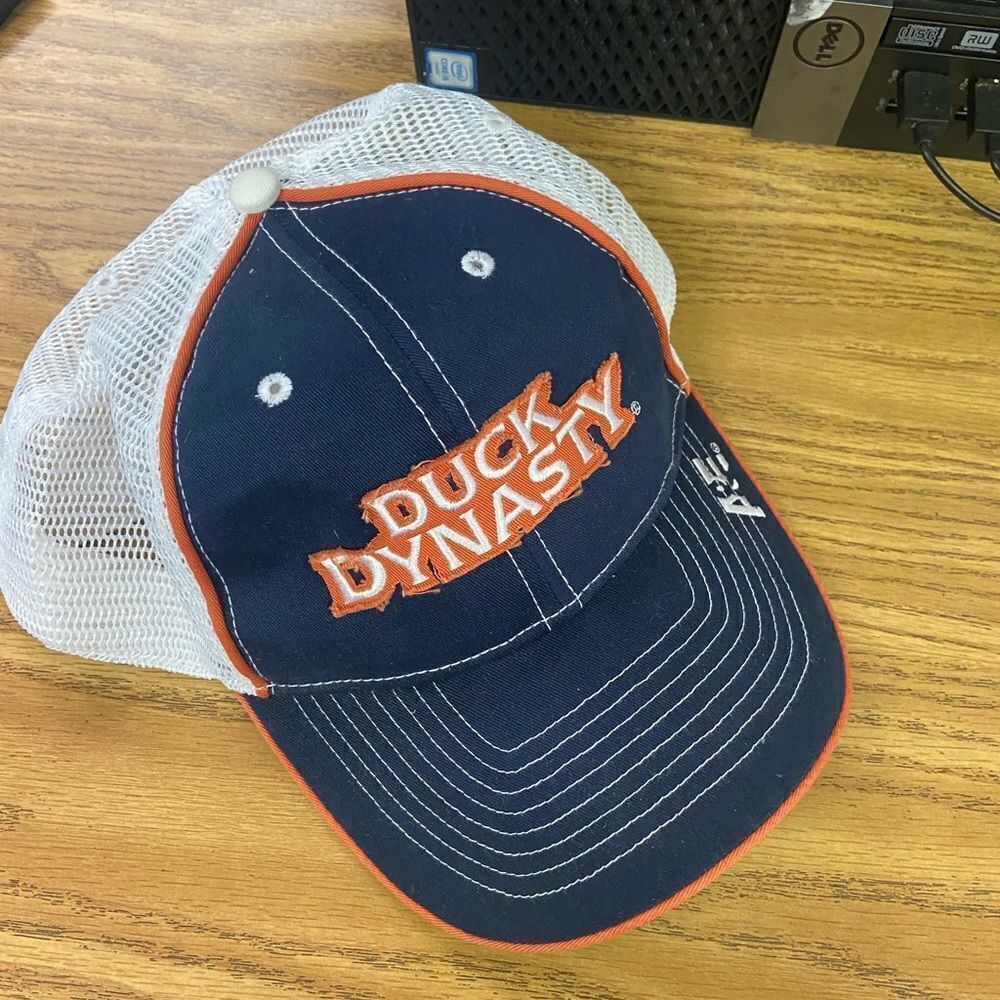 Duck Dynasty A&E  trucker style hat excellent condition see pics